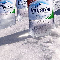 Lanjaron20070131Bodegon_BotellasEuro copia.jpg